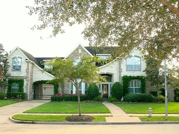 9102 Stonebridge Ct, Missouri City, TX 77459