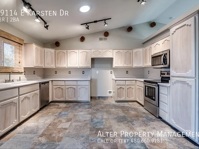 19114 E Karsten Dr — Photo 9