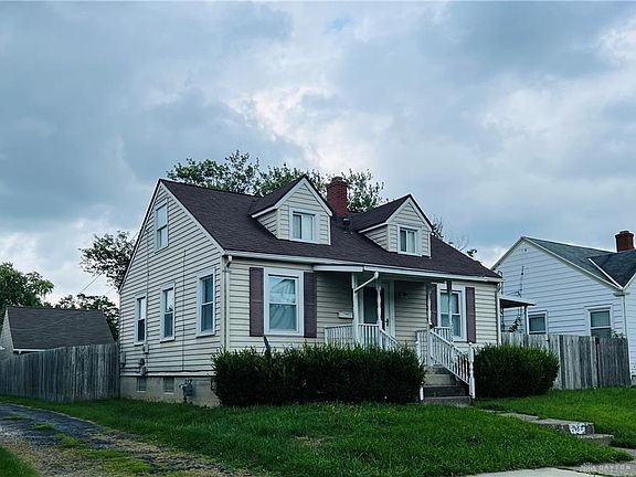 3rd image of 2850 Revere Ave