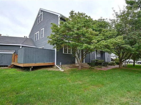 8 Liberty Dr, Mansfield, CT 06250