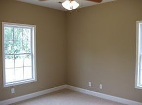 4th image of 105 Coby Ln