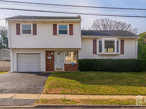 2nd image of 4 Estok Rd