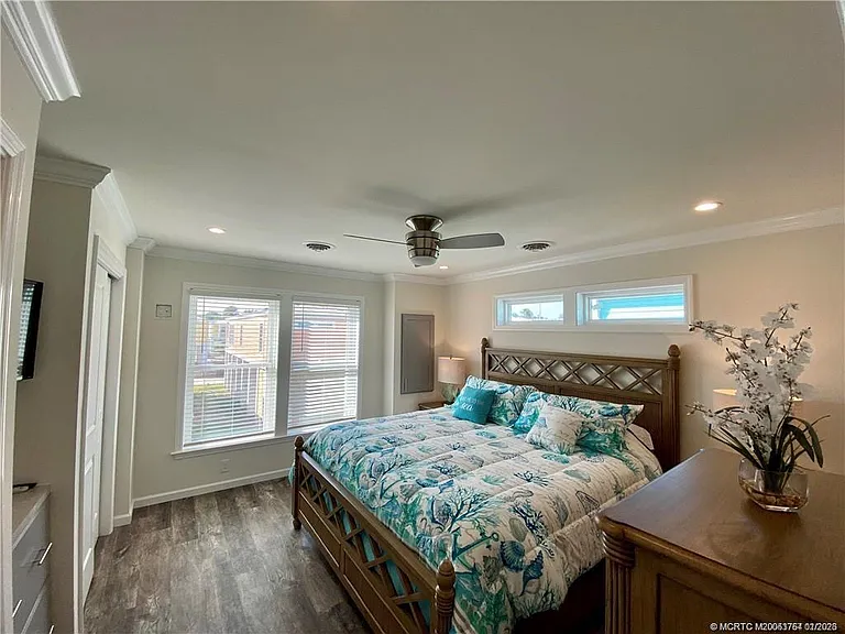 2646 NE Pelican Way E — Photo 12