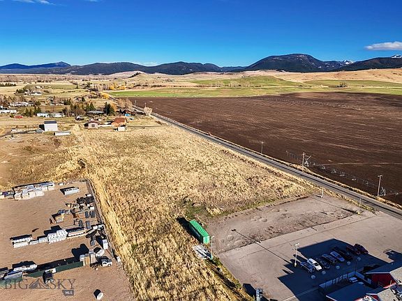 5th image of Cottonwood Rd