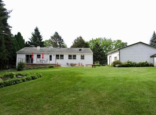 118 Glenwood Rd, Williams Bay, WI 53191