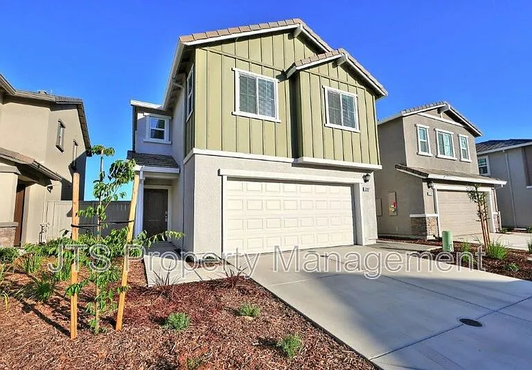 2097 Shady Tree Cir — Photo 1