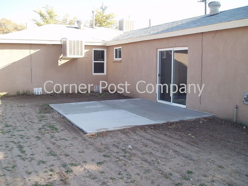 1st image of 2027 La Vega Dr SW