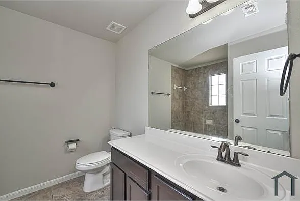 18210 Amalfi Coast Dr — Photo 30
