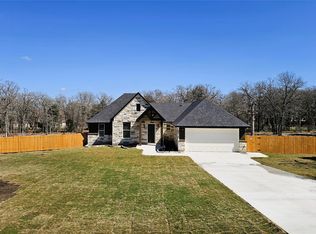 116 Pine Point Cv, Elgin, TX 78621