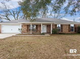 7327 Oak Dr, Foley, AL 36535