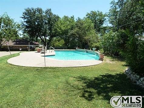 3rd image of 3609 Fenton Ave