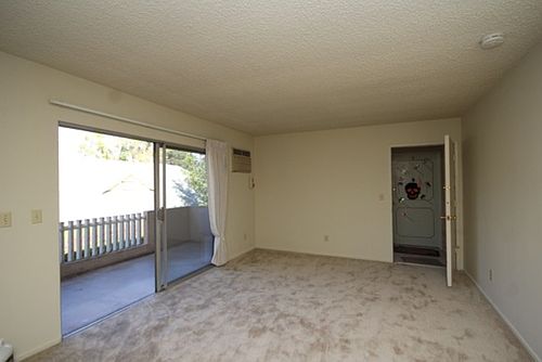 2nd image of 592 N Wilson Ave APT 4