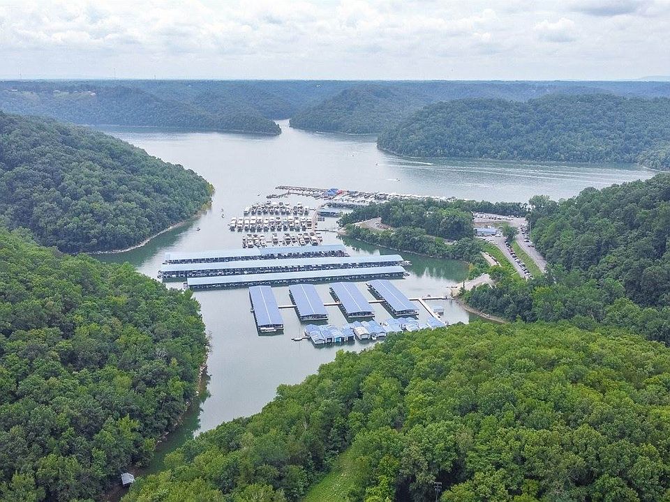 1st image of 320 Floating Mill Rd
