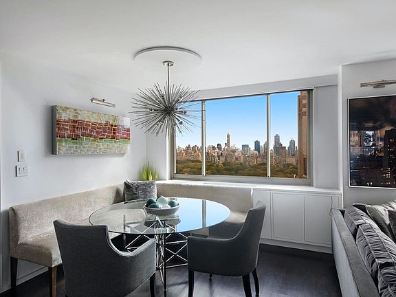 5th image of 30 W 63rd St APT 26PR
