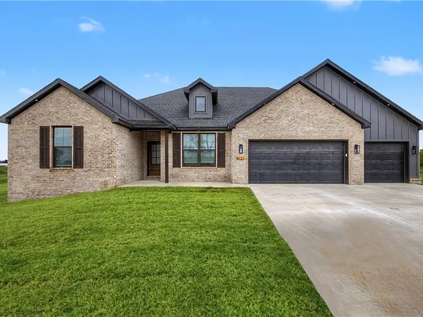 5121 S Pleasant Valley, Gentry, AR 72734