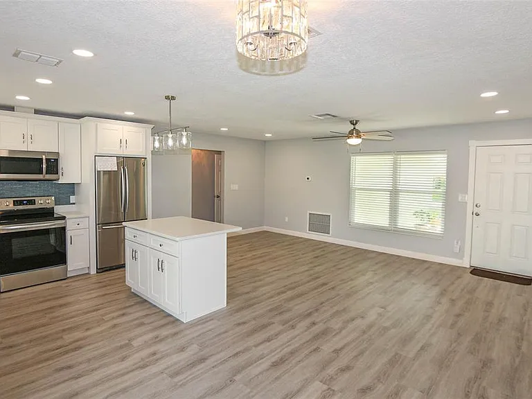 1444 Overcash Dr — Photo 5