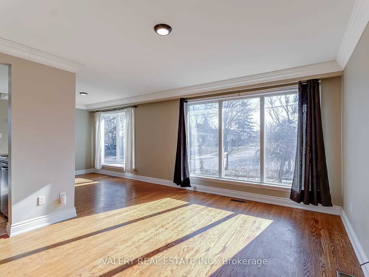3 bed, $2,600 — Photo 3