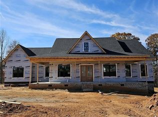 7705 Dovefield Dr, Stokesdale, NC 27357