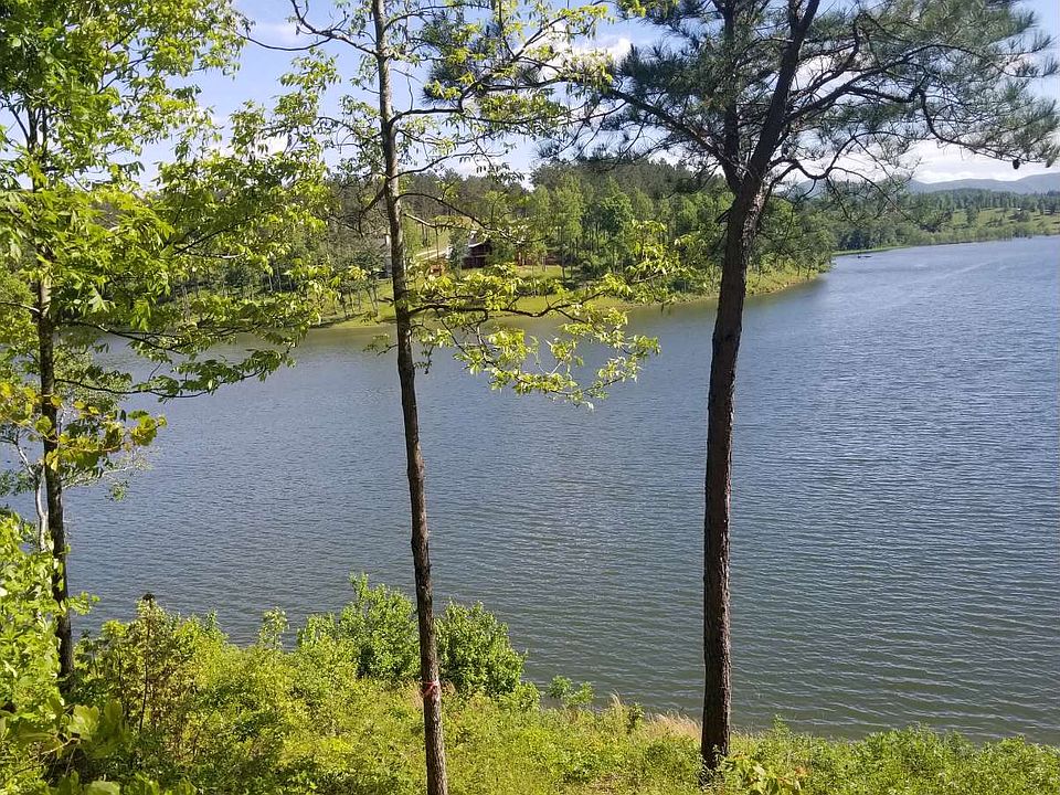 1st image of 4 Northshore Dr