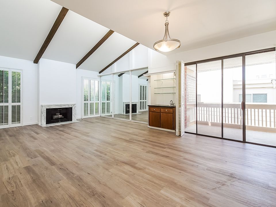 1st image of 11805 Mayfield Ave APT 305