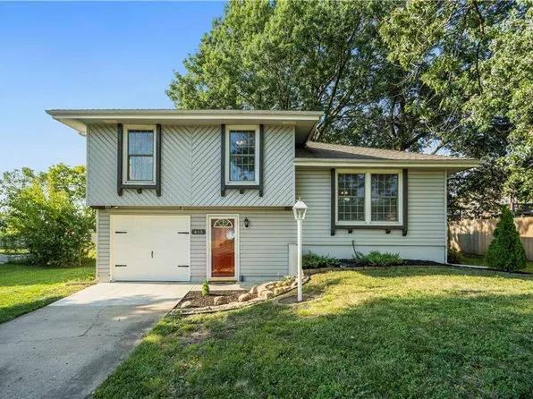 413 SW Glendana St, Lees Summit, MO 64081
