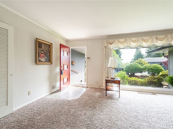 3rd image of 1751 Bel Aire Ave