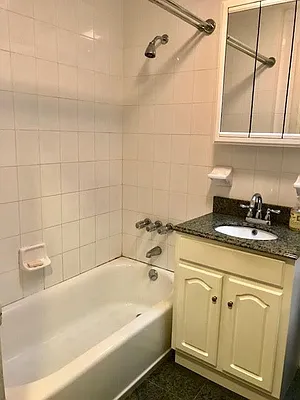 Rented by Twyford Real Estate | media 17