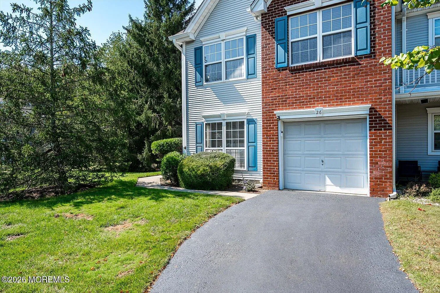 3 bed, 2.5 bath, 1961 sqft, $4,000 — Photo 2