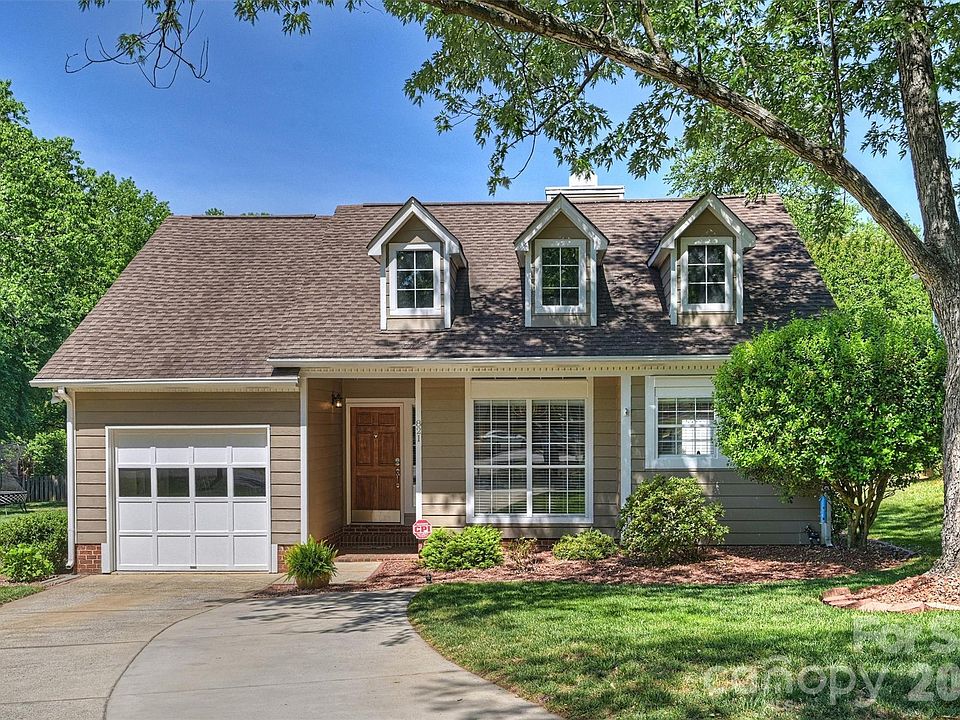 1st image of 821 Mill Run Dr