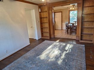 3242 Hillglenn Rd, Dallas, TX 75228