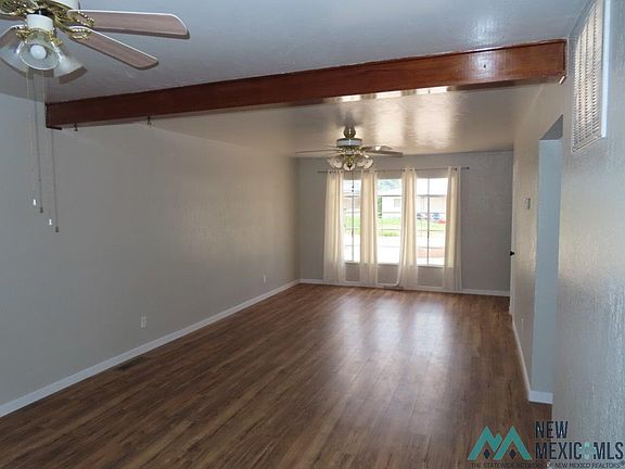 3rd image of 808 Jackson Ave