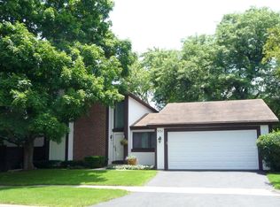 551 Acadia Trl, Roselle, IL
