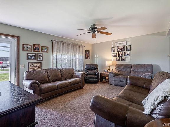 4th image of 3889 Slusaric Rd