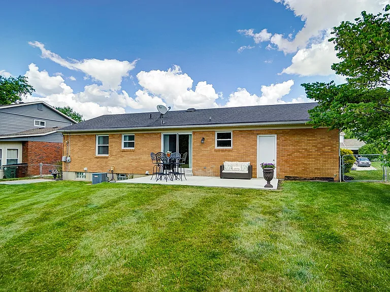 1599 Yellowglen Dr — Photo 35
