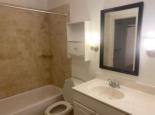 8503 Barrington Ct UNIT G, Springfield, VA 22152