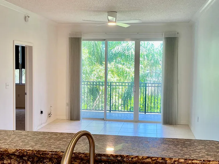 26 Royal Palm Way #302 — Photo 8