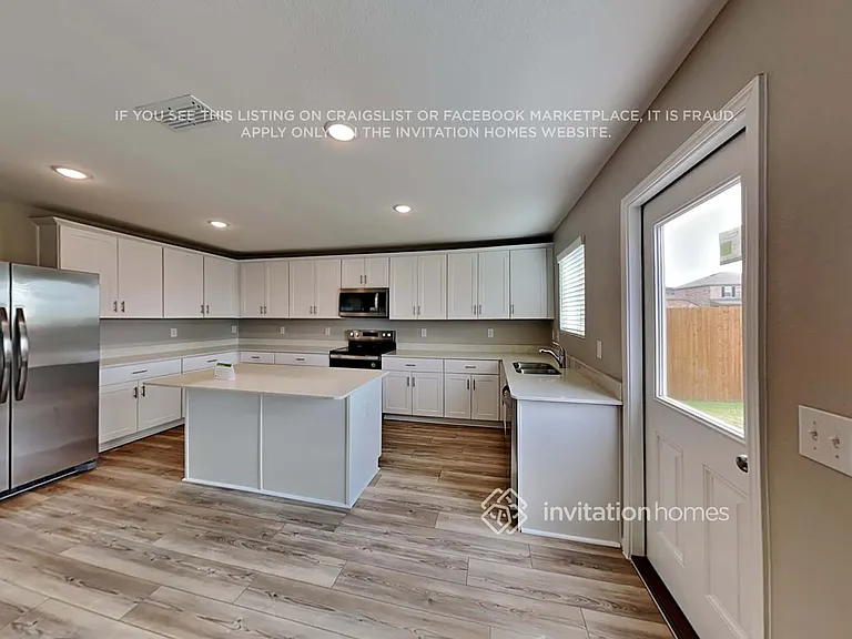 1139 Clear Dusk Ln — Photo 9