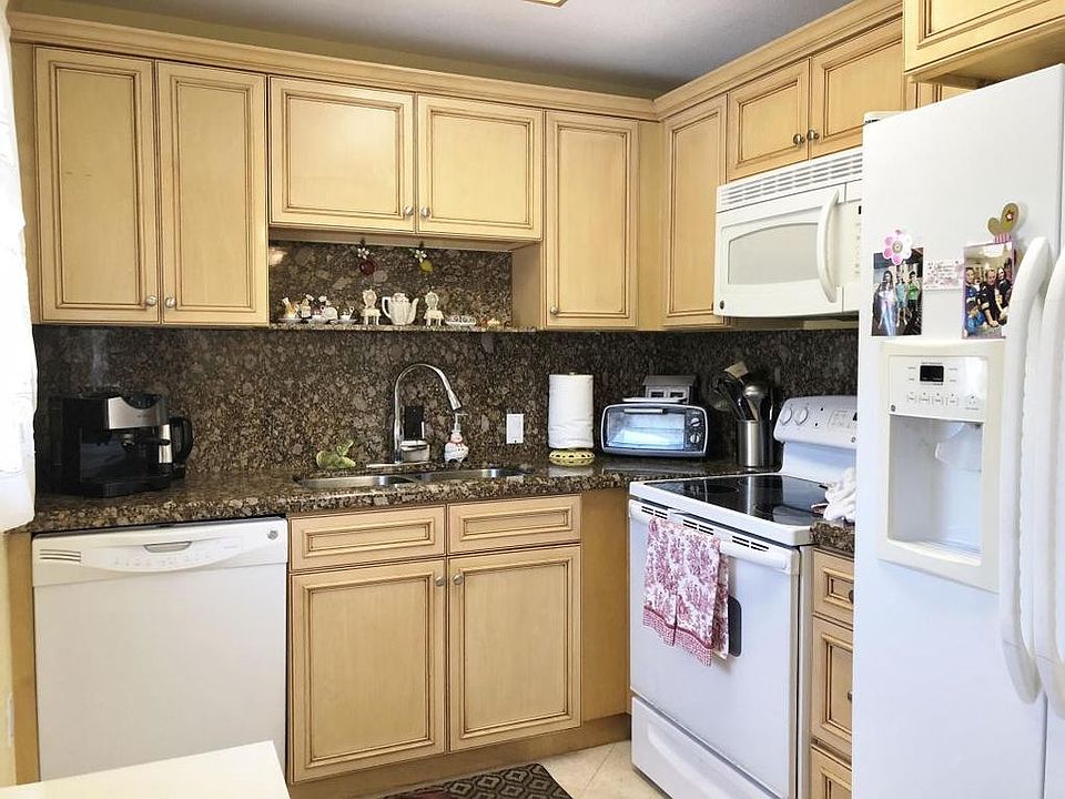1st image of 217 Brittany E