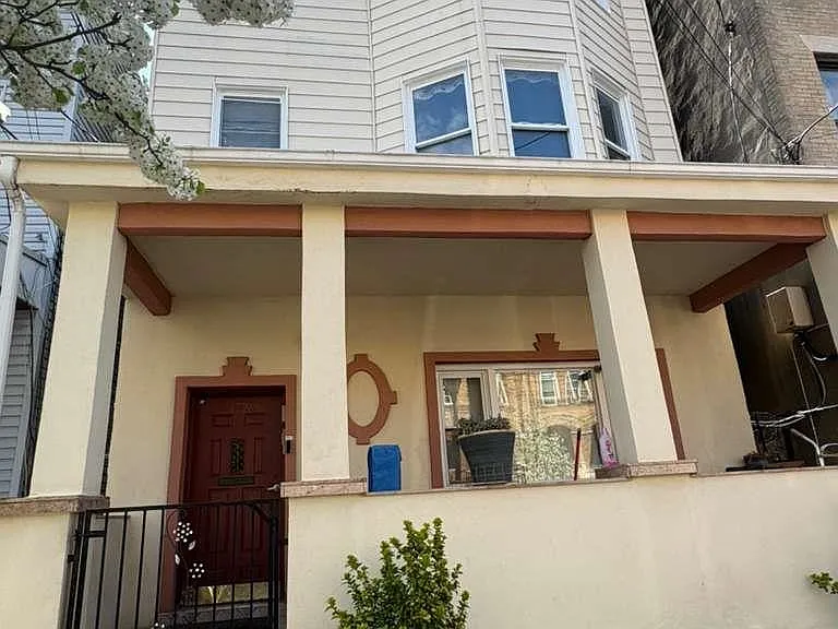4526 Brown St #3 — Photo 3