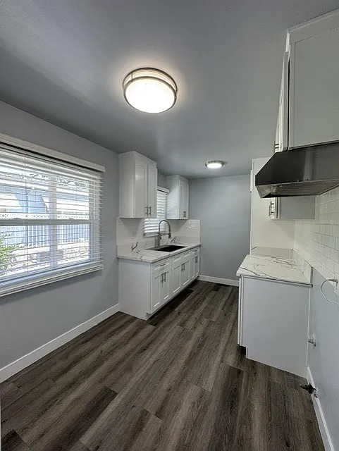 2 bed, 725 sqft, $2,350 — Photo 3