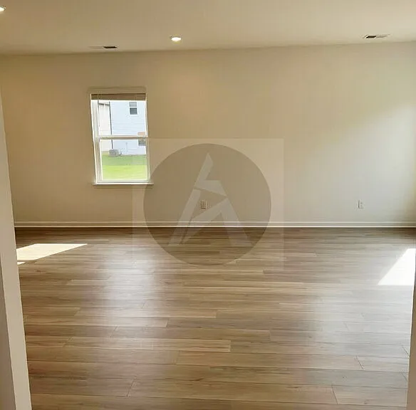 1420 Hunter Trl — Photo 9