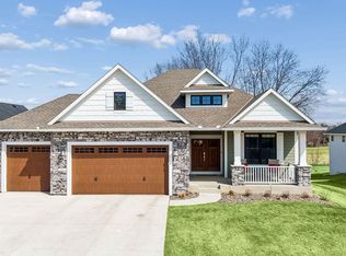 1581 Palmer Dr N, Lake Elmo, MN 55042
