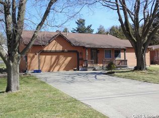 401 Waldorf Pkwy, Syracuse, NY 13224