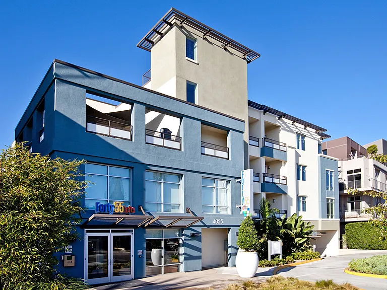 Forty55 Lofts Building Exterior / Front