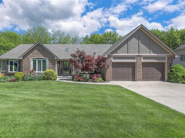 1407 SW Meyer Blvd, Blue Springs, MO 64015