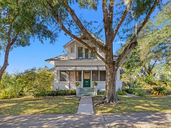 5113 8th St, Zephyrhills, FL 33542