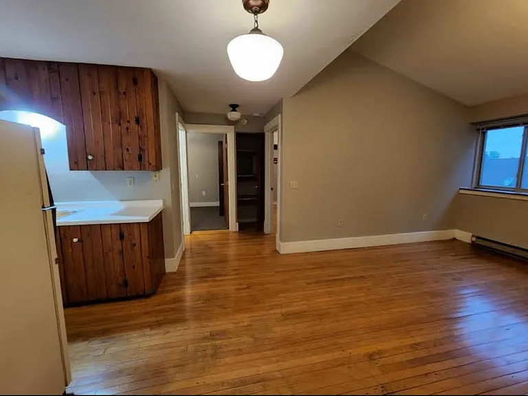 E238 Cleveland St #4 — Photo 4