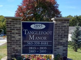 2815 Tanglefoot Ln APT 14, Bettendorf, IA 52722