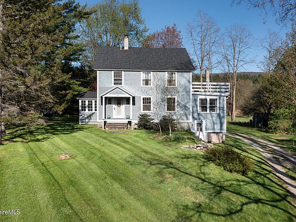 2nd image of 132 White Oaks Rd