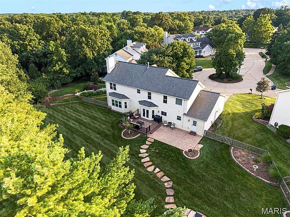 3rd image of 16301 Autumn Crest Ct